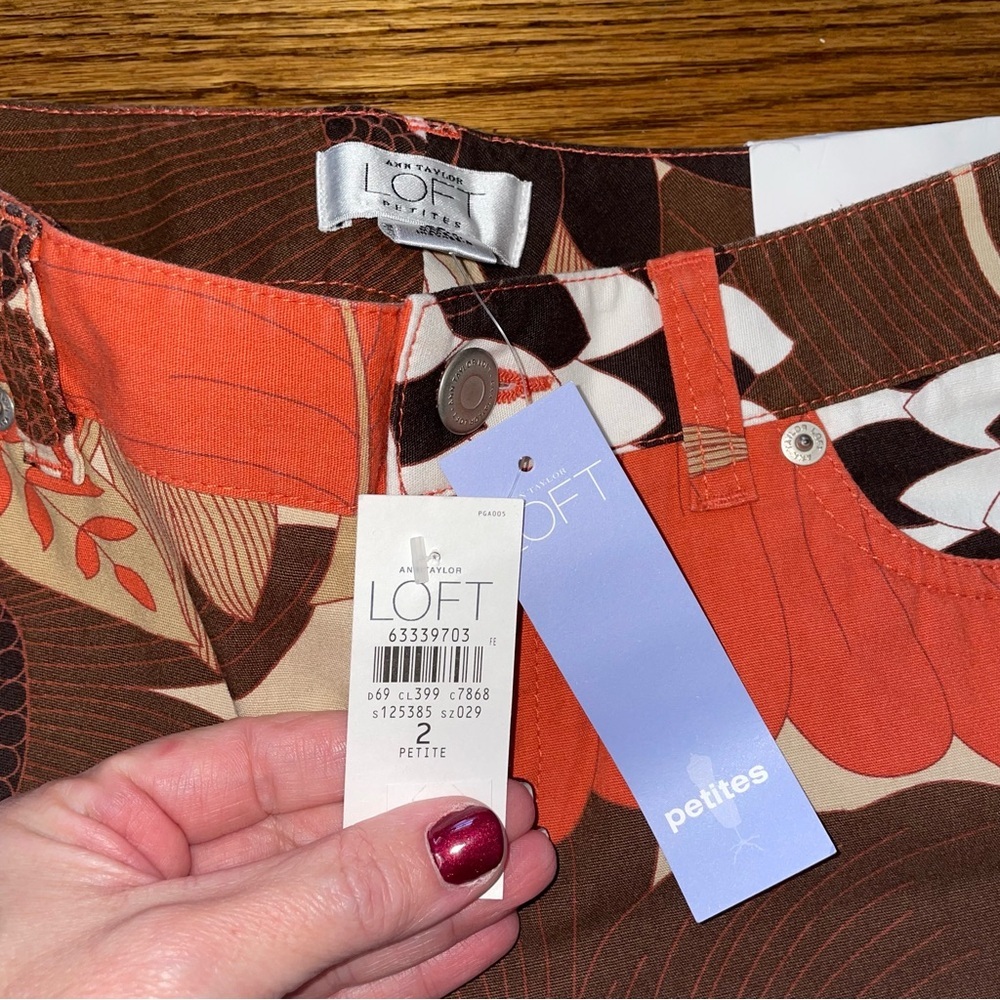 LOFT Floral Capris in Brown, Orange, and White - Picture 6 of 6